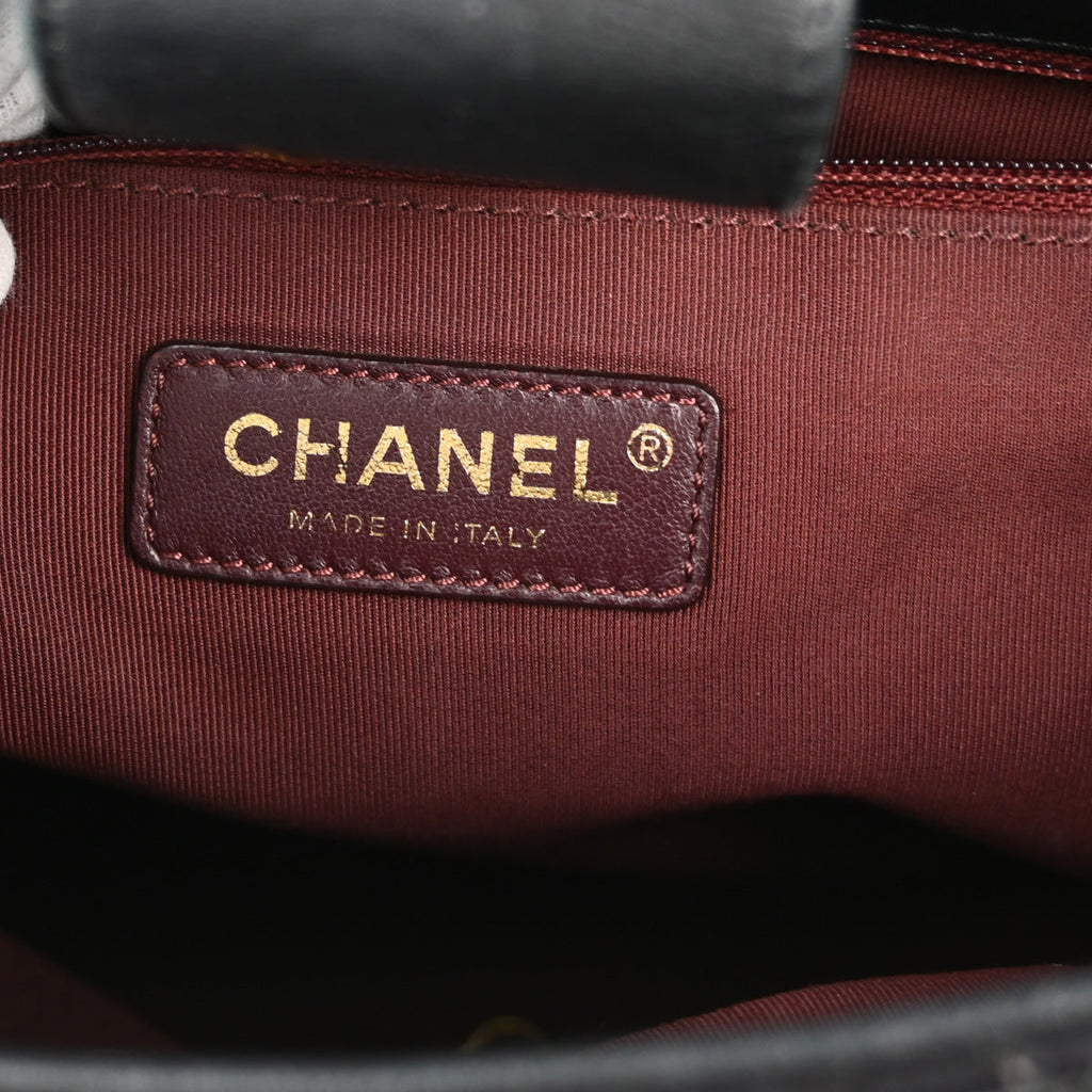 Chanel 2017 Paris in Rome Black Calfskin Castle Rock Tote 2way Handbag