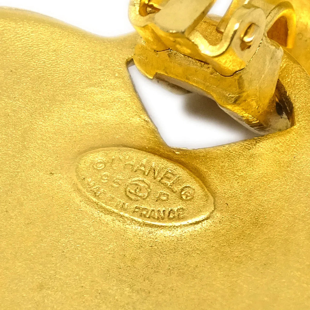 Chanel Dangle Heart Earrings Clip-On Gold 95P