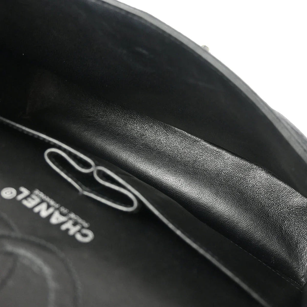 Chanel 2000-2001 Black Caviar Small Classic Double Flap Shoulder Bag
