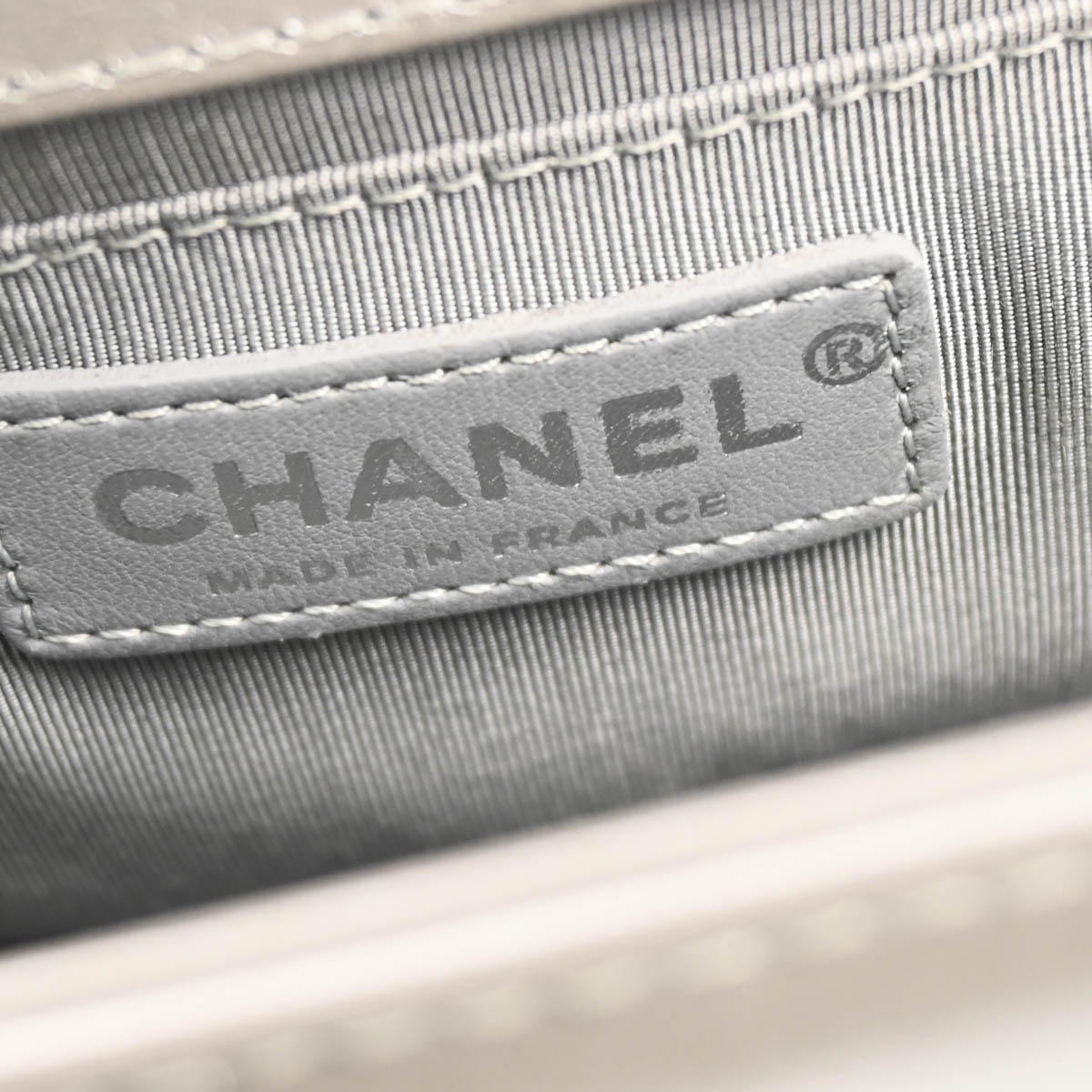 Boy Chanel 2017-2018 Silver Calfskin Medium Chevron Shoulder Bag