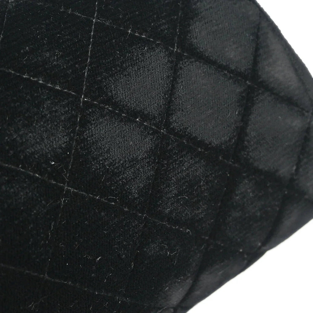 Chanel 1996-1997 Black Velvet Kisslock Chain Shoulder Bag