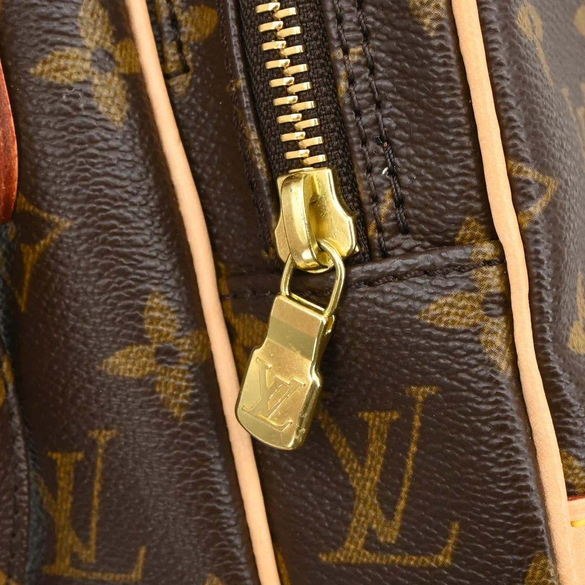 Louis Vuitton 2007 Monogram Amazon Crossbody Bag M45236