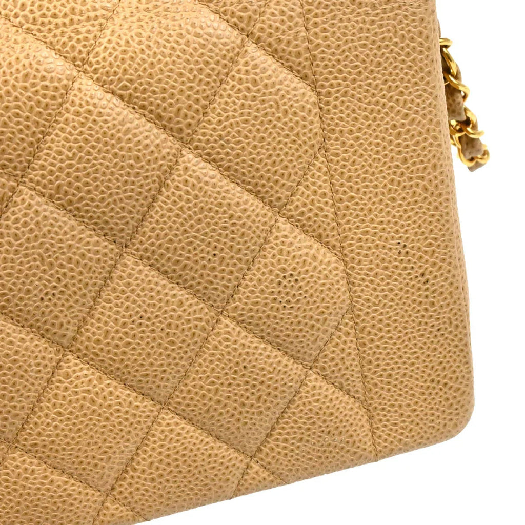 Chanel 1994-1996 Beige Caviar Medium Diana Shoulder Bag