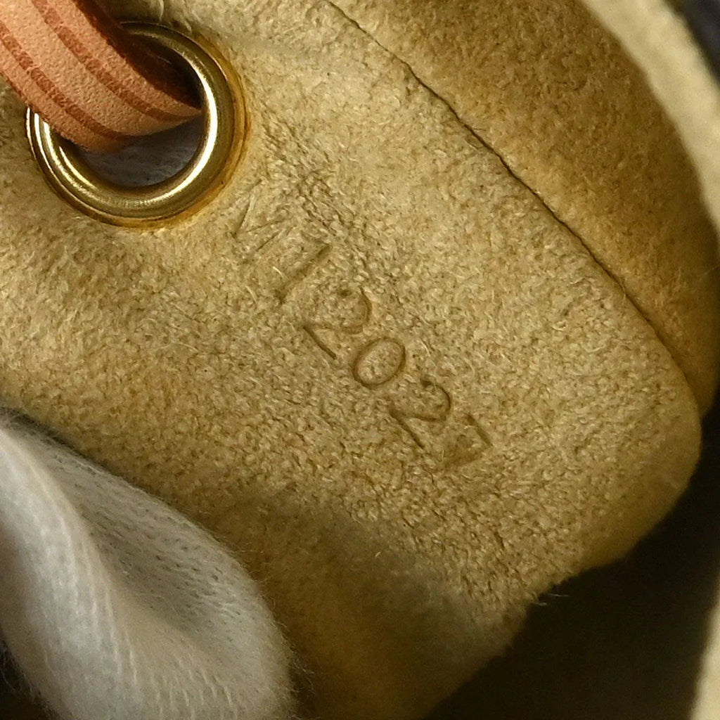 Louis Vuitton 2007 Monogram Pochette Cancun Shoulder Bag M60018