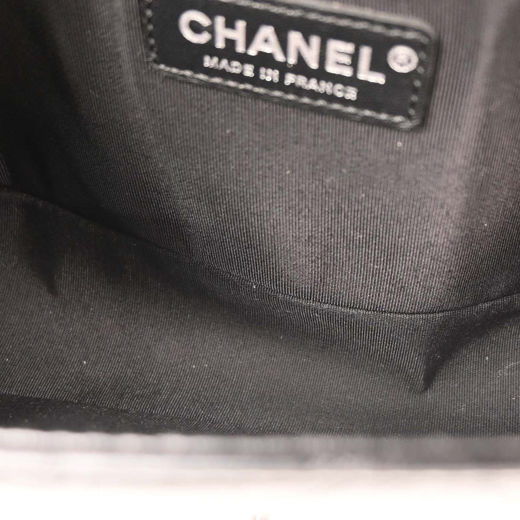 Boy Chanel 2017-2018 Black Calfskin Chevron Medium Shoulder Bag