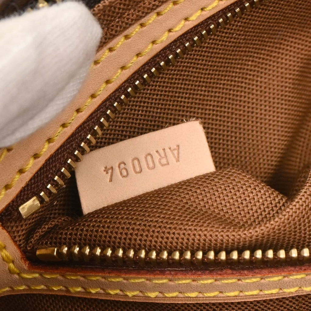 Louis Vuitton 2004 Monogram Panda Trotteur Shoulder Bag M51241