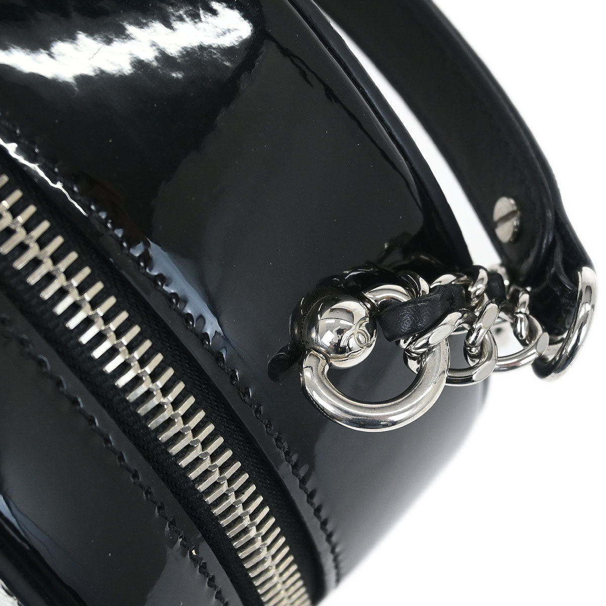 Chanel 2017-2018 Metallic Silver Patent Leather Round Chain Shoulder Bag