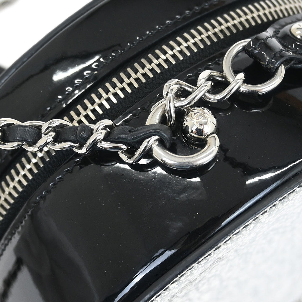 Chanel 2017-2018 Metallic Silver Patent Leather Round Chain Shoulder Bag