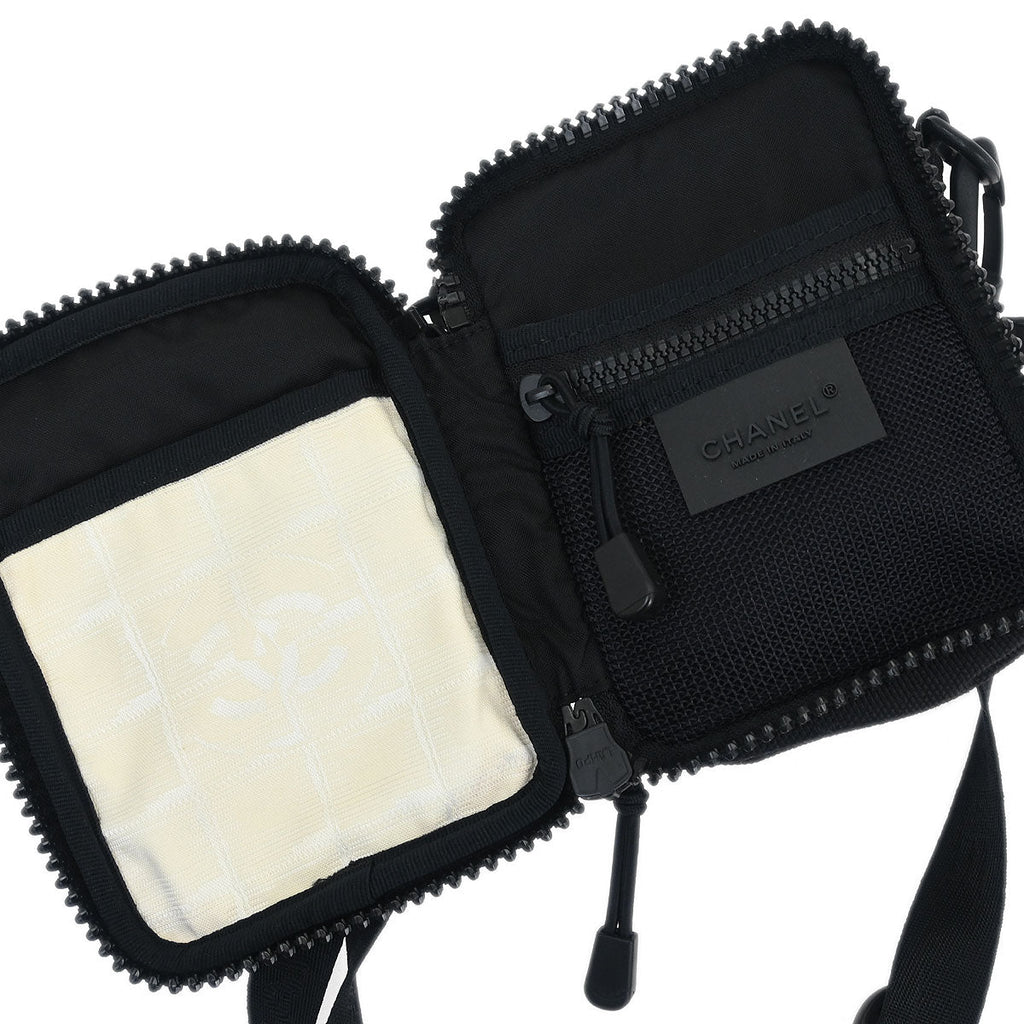 Chanel 2003-2004 White Nylon New Travel Line Shoulder Bag