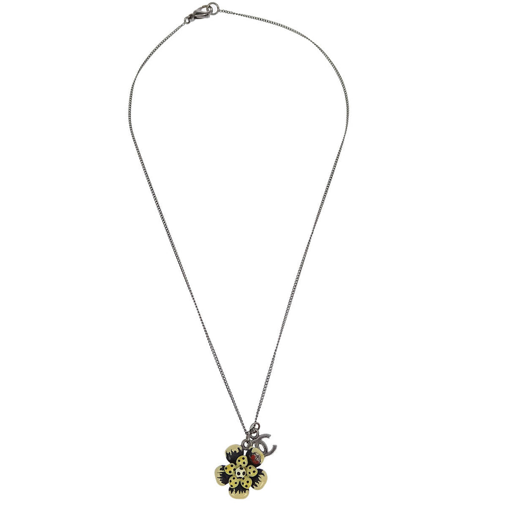 Chanel Flower Pendant Necklace Silver 06P
