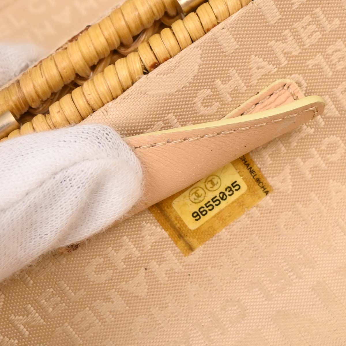 Chanel 2005-2006 Beige Rattan Heart Lock Basket Bag 2way Shoulder Handbag
