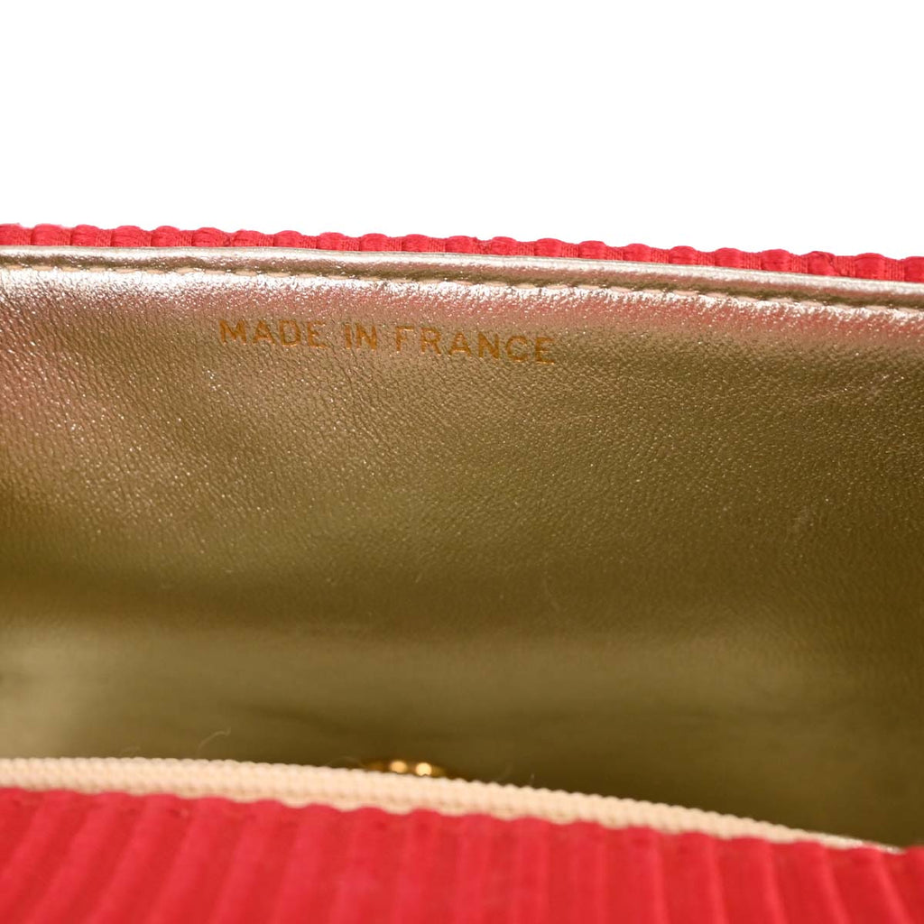 Chanel 1991-1994 Red Satin Chevron Shoulder Bag