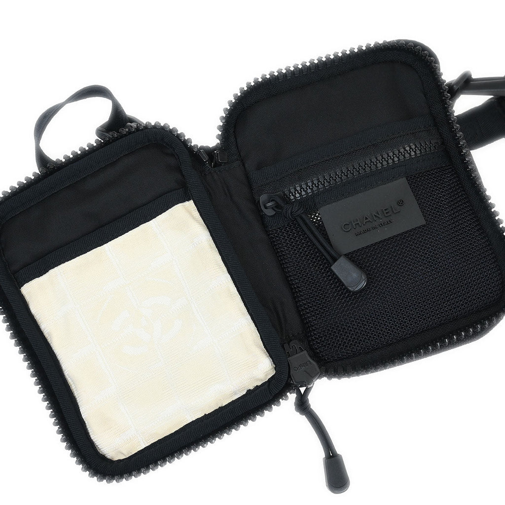 Chanel 2003-2004 White Nylon Travel Line Shoulder Bag