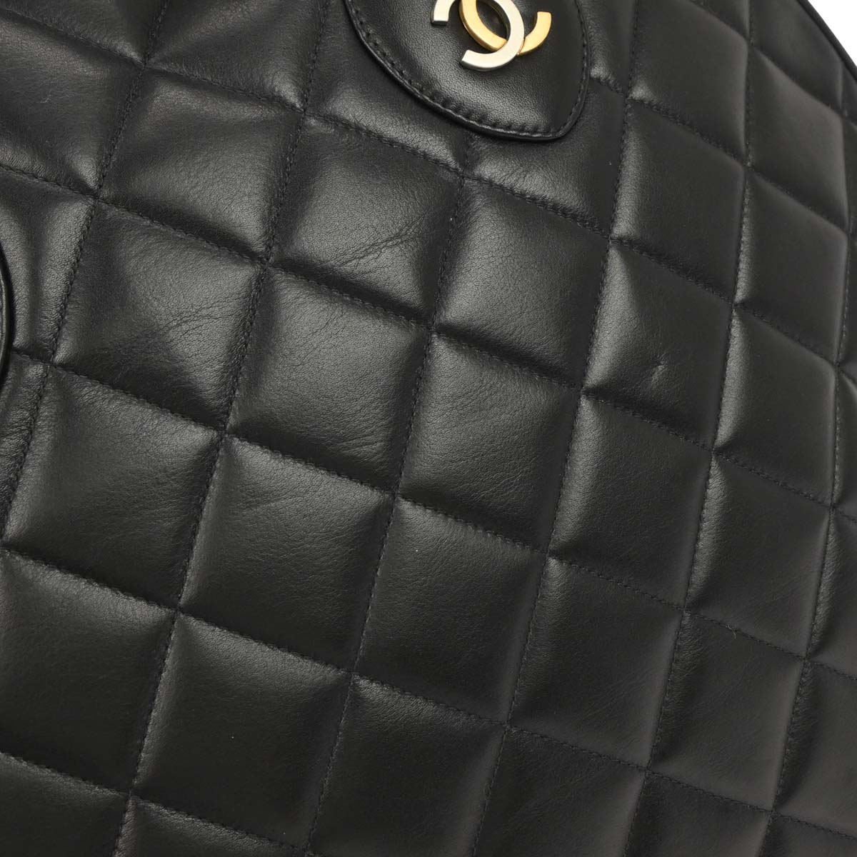 Chanel 1997-1999 Black Lambskin Paris Handbag