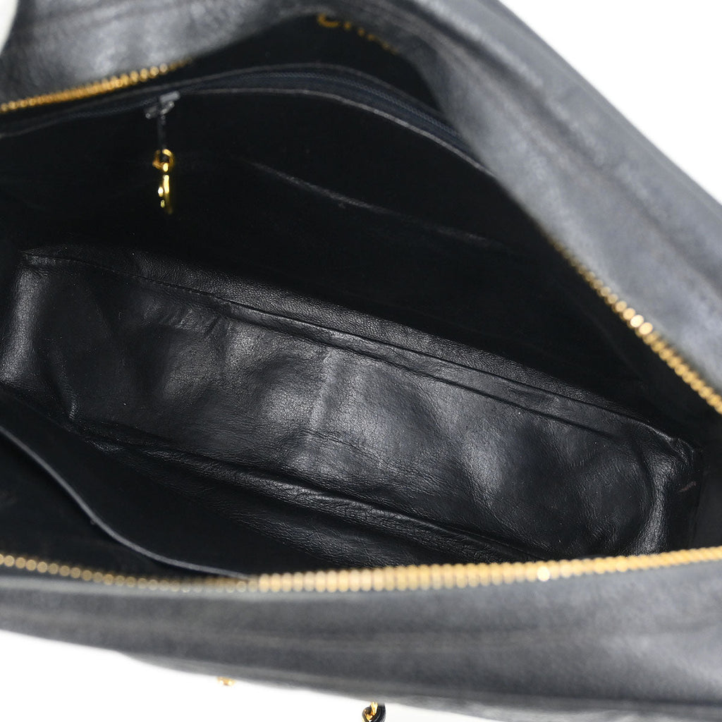 Chanel 1996-1997 Black Caviar Camera Bag Large