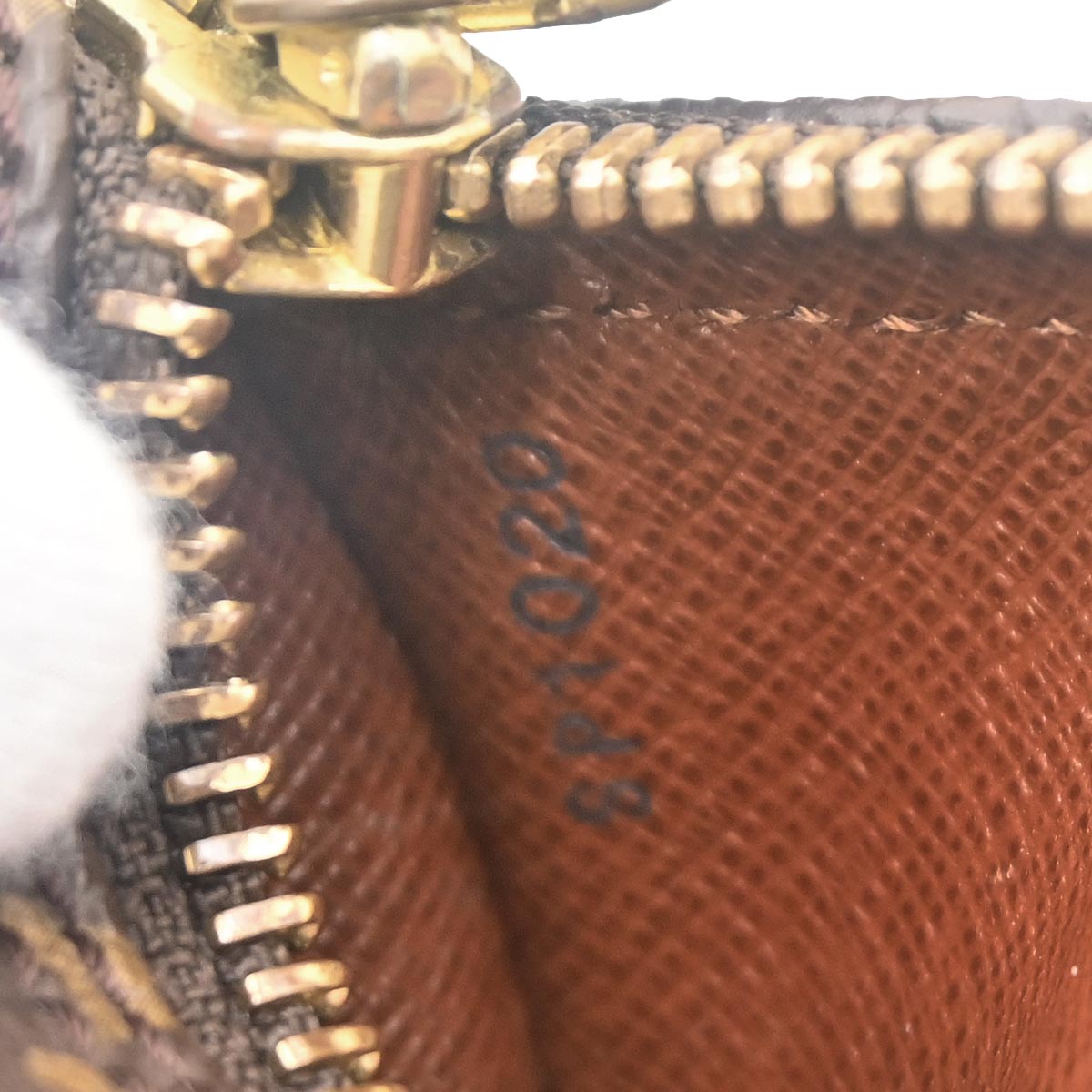Louis Vuitton 2000 Monogram Papillon 26 Handbag M51366