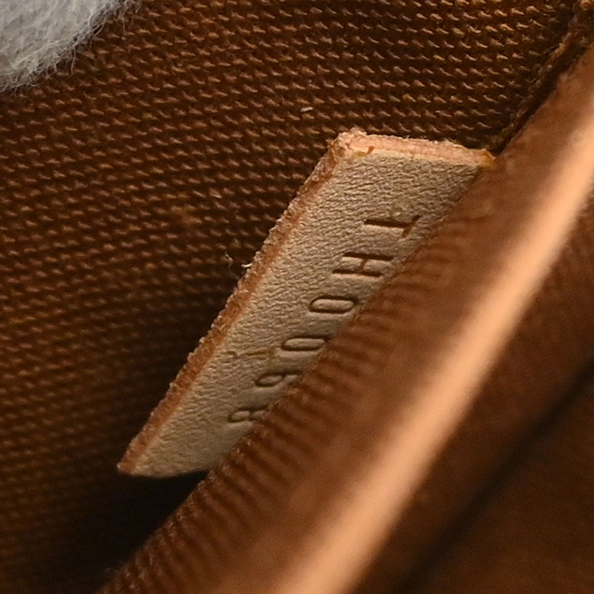 Louis Vuitton 2008 Monogram Sologne Shoulder Bag M42250