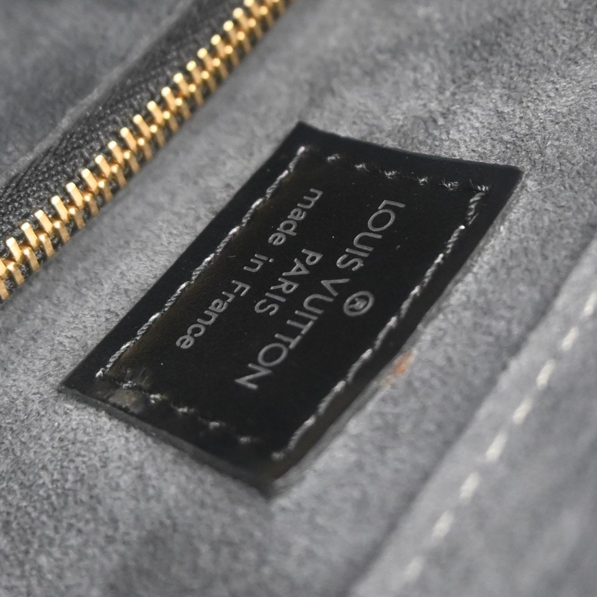 Louis Vuitton 2000 Black Epi Pont Neuf Handbag M52052