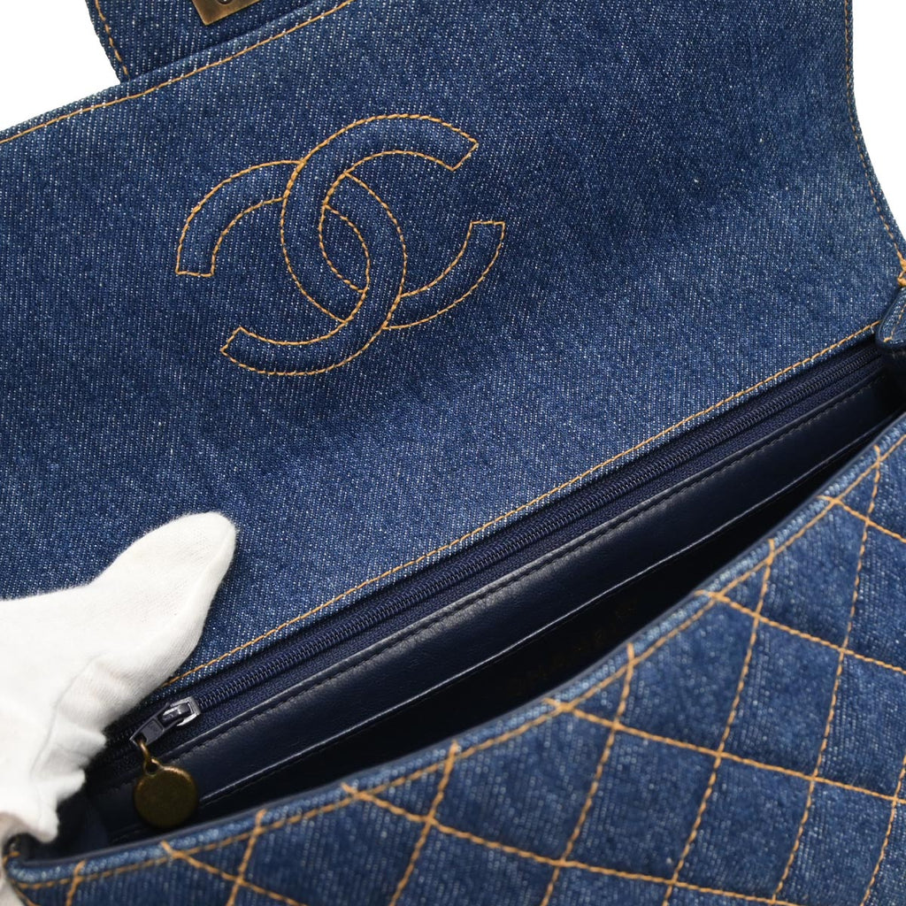 Chanel 1996-1997 Blue Denim Jumbo Classic Flap Shoulder Bag
