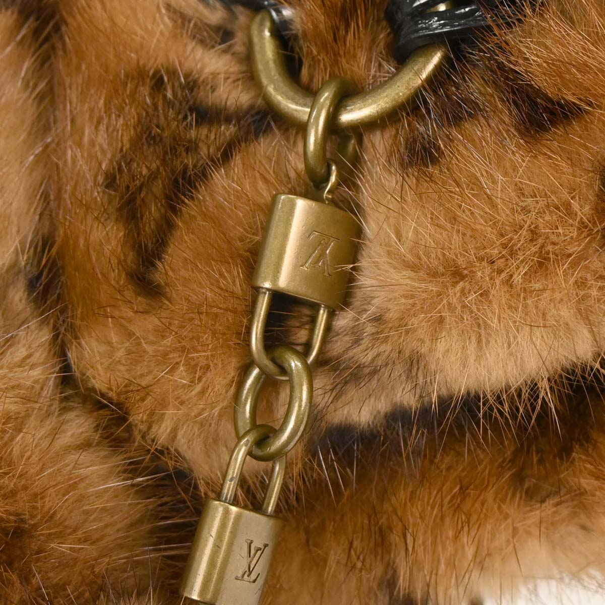 Louis Vuitton 2004 Monogram Mink Handbag