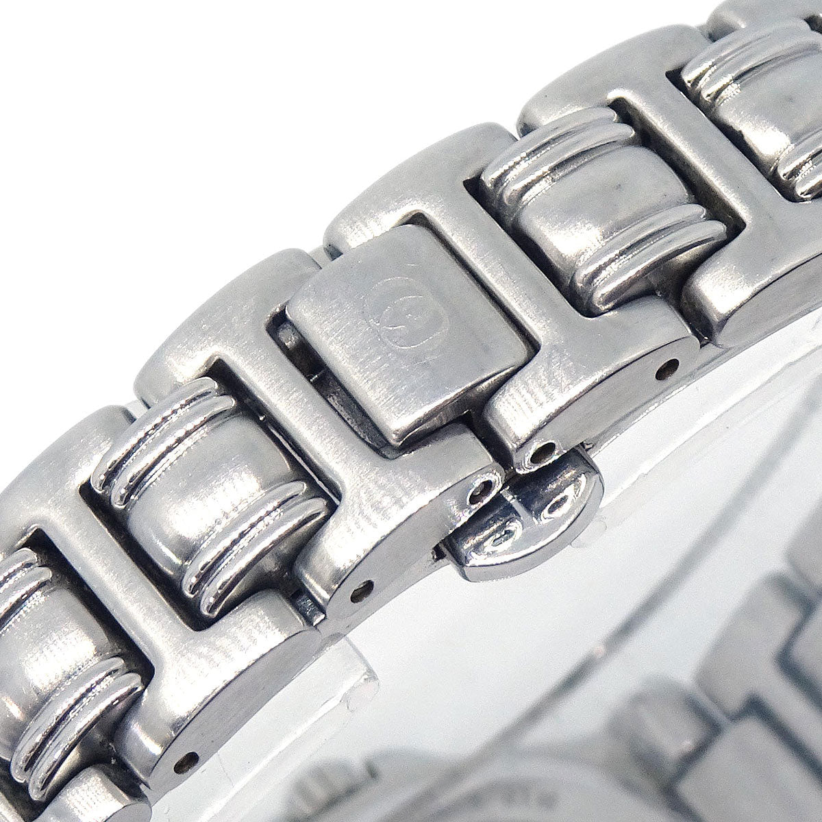Gucci 9040L Quartz Watch SS