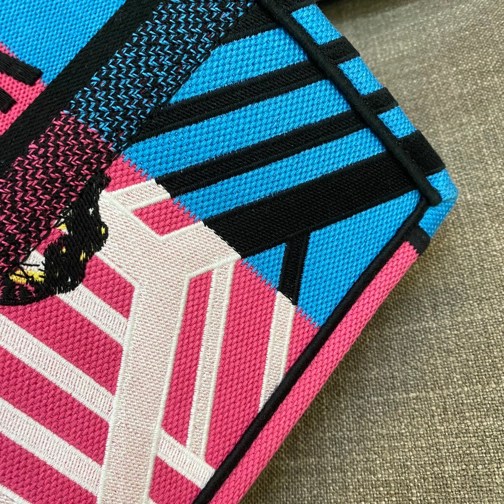 Dior MeDiorum Book Tote Bright Blue and Bright Pink D-Jungle Pop Embroidery, Blue/Pink, For Women Women’s Handbags Shoulder Bags, 36cm CD M1296ZRON_M885