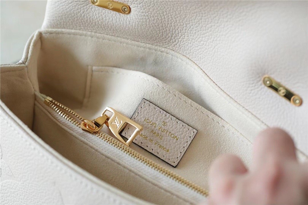 Louis Vuitton Madeleine Monogram Empreinte Creme Beige For Women,  Shoulder and Crossbody Bags 9.4in/24cm Louis Vuitton M46008