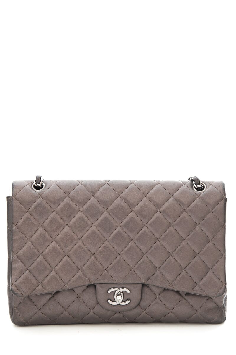 Chanel 2009-2010 Maxi Classic Flap Gunmetal Quilted Lambskin Handbag W SiLouis Vuittoner HW