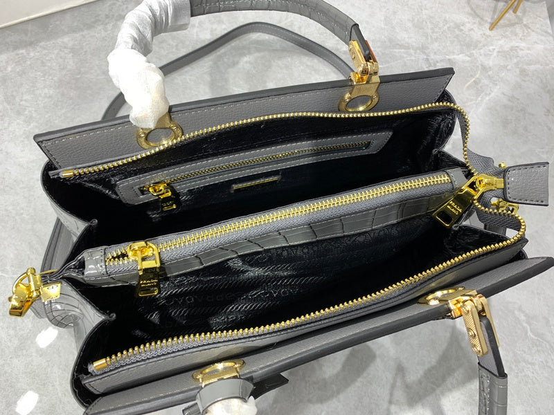 Barnes-Bags - Prada Bags - 916