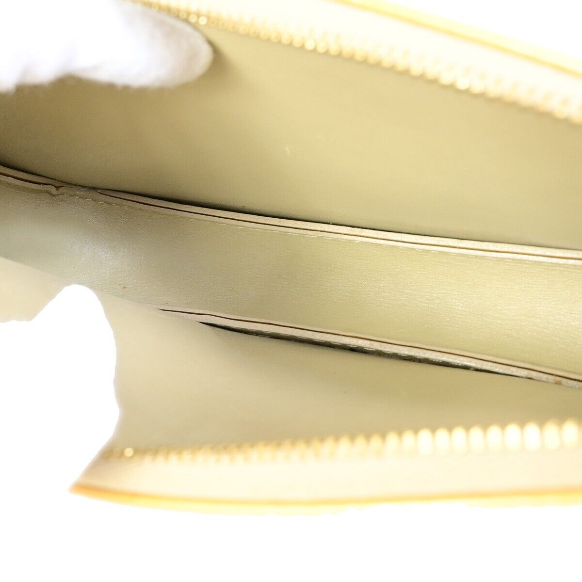 Louis Vuitton Lexington   Leather Clutch Bag