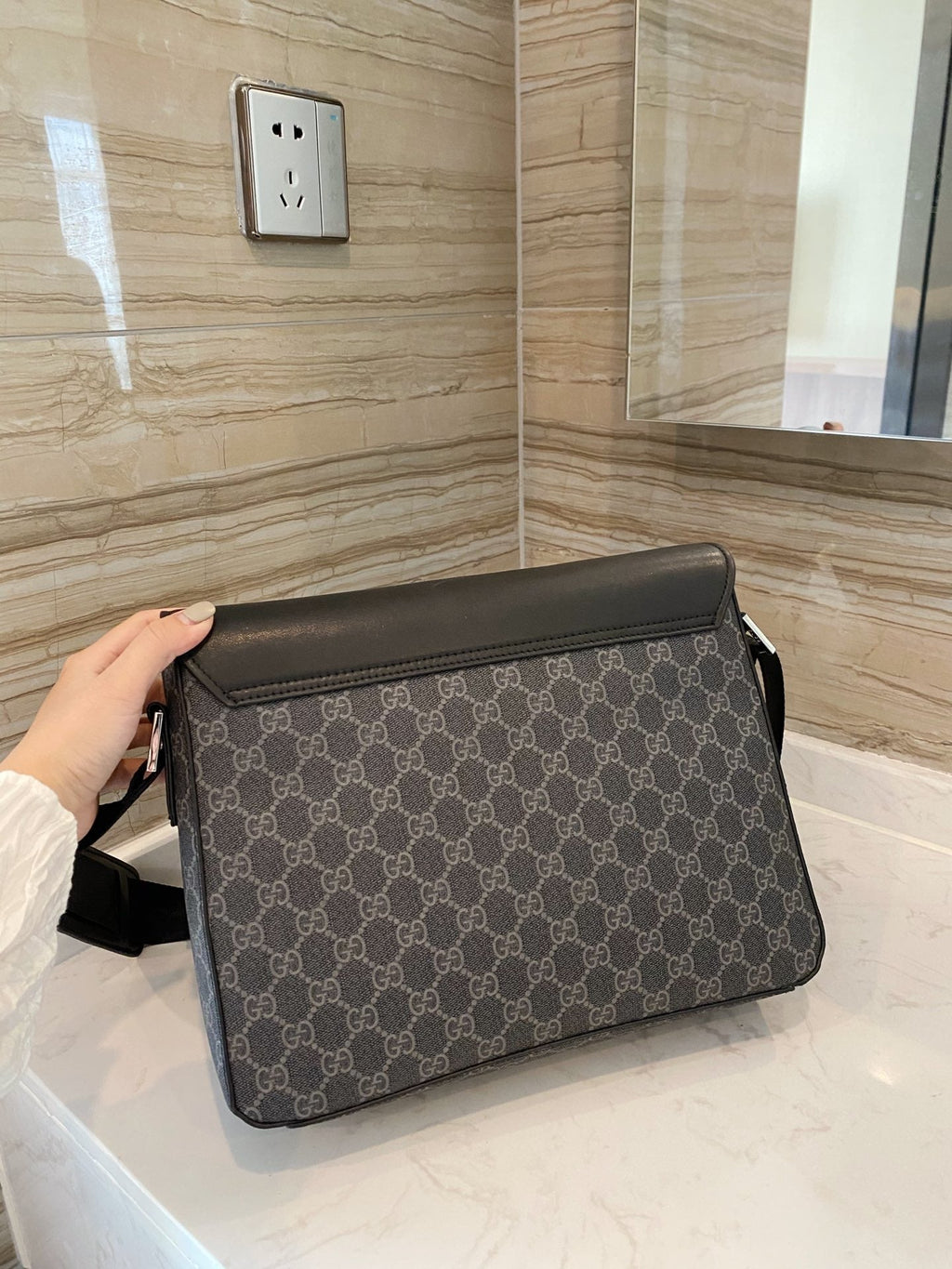 LB - New 1:1 rep  Bags Gucci 214