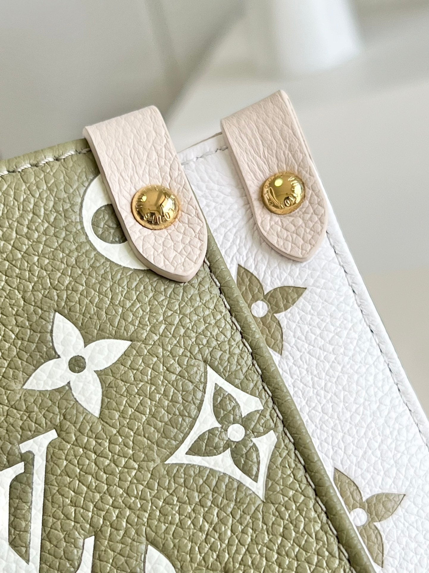 Louis Vuitton Onthego MM Monogram Empreinte Khaki Green For Women,  Tote Bags 35cm Louis Vuitton M46060