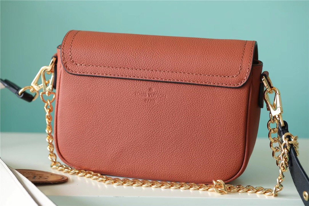 Louis Vuitton Lockme Tender Chataigne Brown For Women,  Shoulder And Crossbody Bags 7.5in/19cm Louis VuittonÃƒâ€šÃ‚Â 
