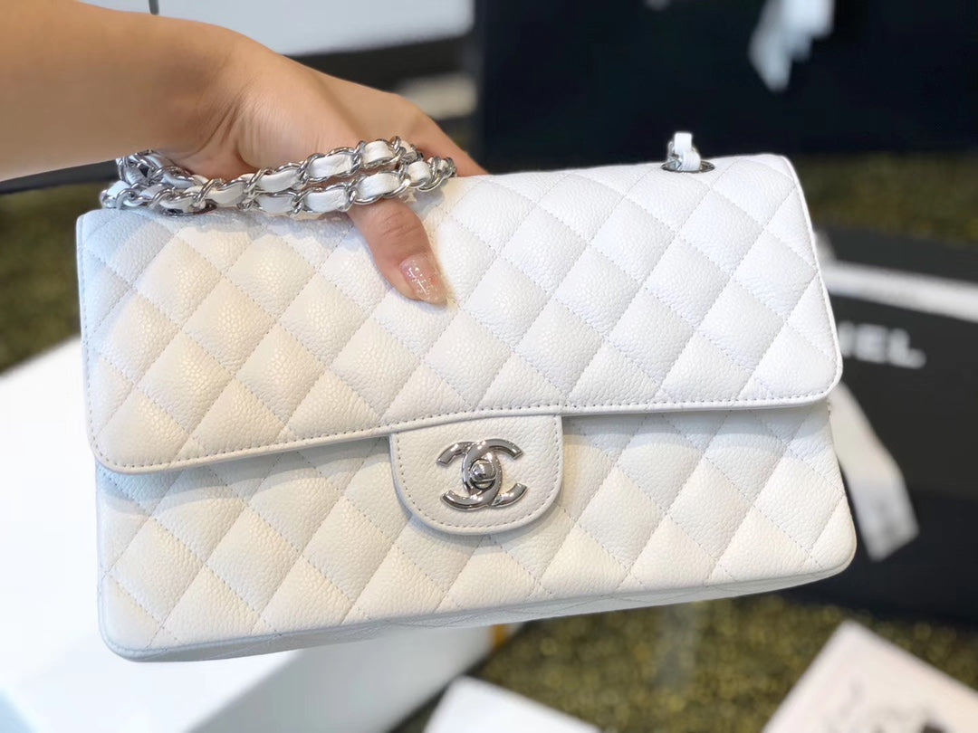 Chanel Classic Medium Flapbag SiLouis Vuittoner Hardware White 10in/25.5cm