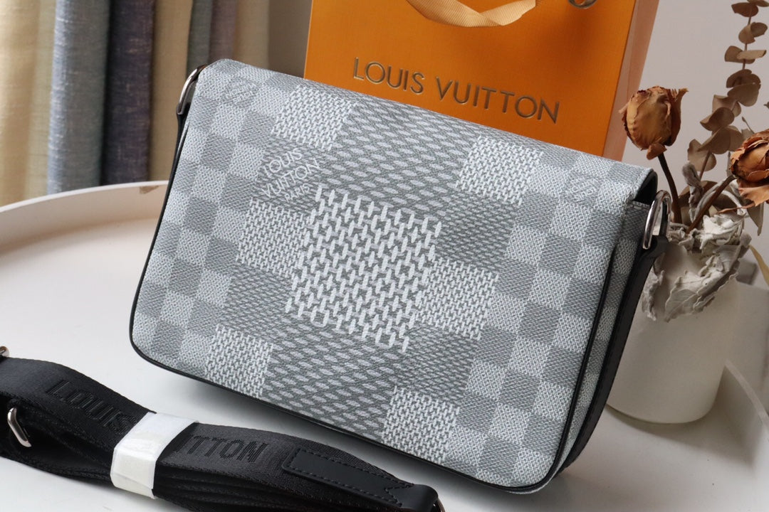 Louis Vuitton Studio Messenger Damier Graphite Plaster For Men, Bags, Shoulder And Crossbody Bags 9.3in/25.3cm Louis Vuitton N50014
