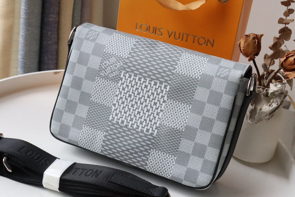 Louis Vuitton StuGLAMIo Messenger Damier Graphite Plaster For Men, Bags, Shoulder And Crossbody Bags 9.3in/25.3cm Louis Vuitton N50014