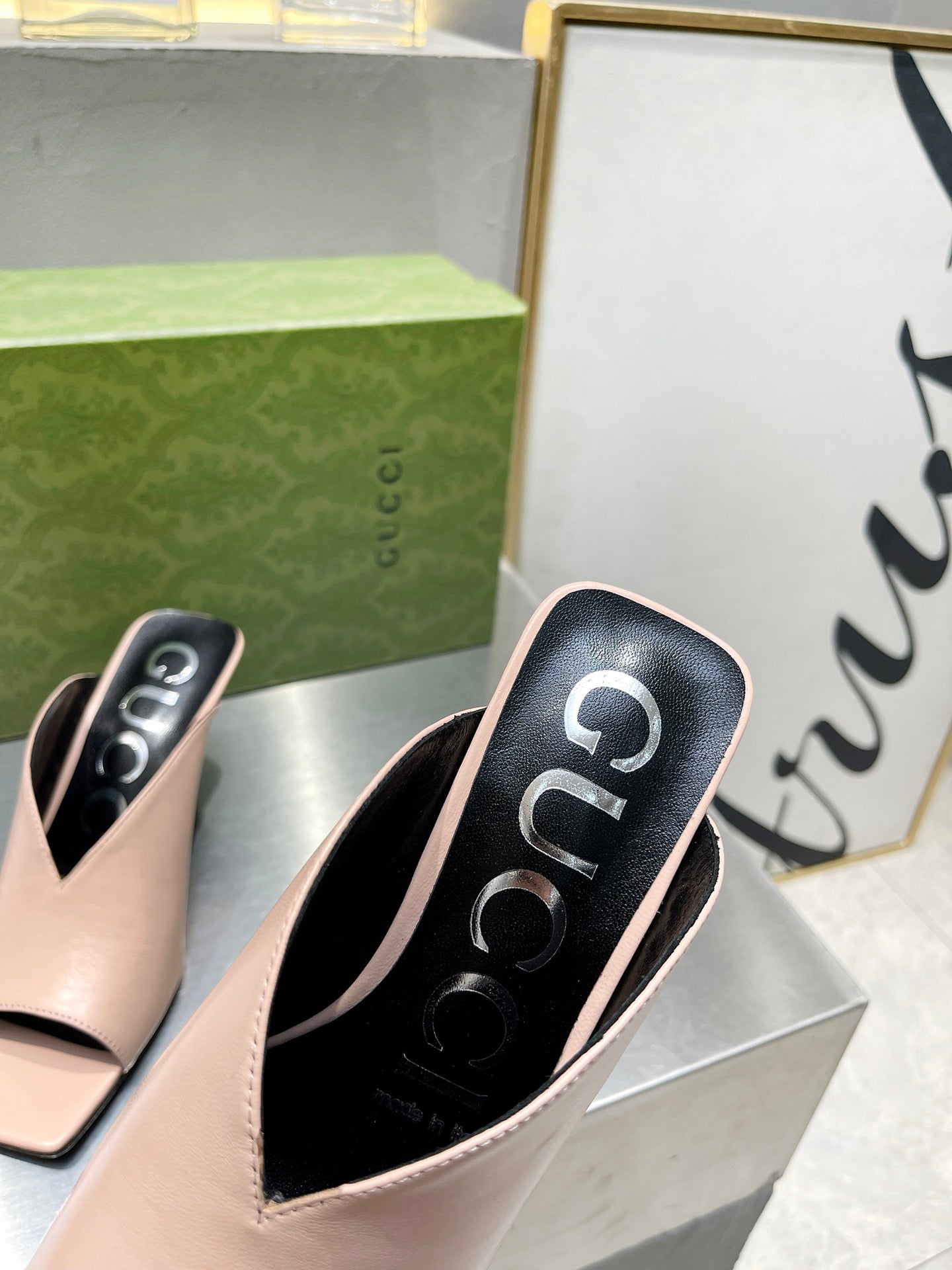 New 1:1 rep Gucci HIGH HEELS 040