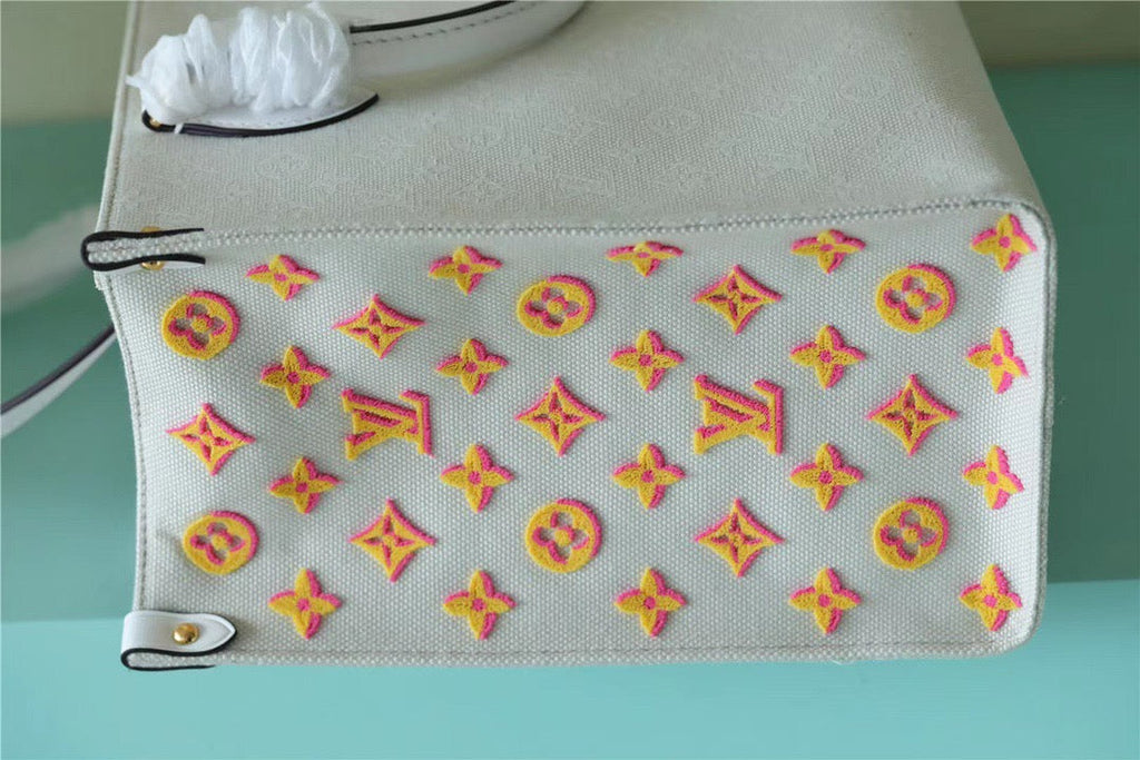 Louis Vuitton Onthego MM Monogram Giant And Raffia White/ Yellow For Women,  Shoulder And Crossbody Bags 35cm/13.8in Louis Vuitton 
