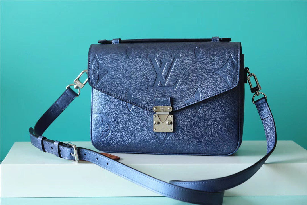 Louis Vuitton Pochette Metis Monogram Canvas Navy Blue For Women, WomenÃƒÂ¢Ã¢â€šÂ¬Ã¢â€žÂ¢s Handbags, Shoulder Bags And Crossbody Bags 9.8in/25cm Louis Vuitton