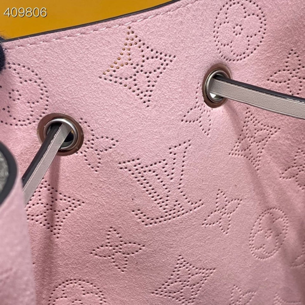Louis Vuitton Muria Bucket Bag Snow White For Women,  Shoulder And Crossbody Bags 9.8in/25cm Louis Vuitton M58483