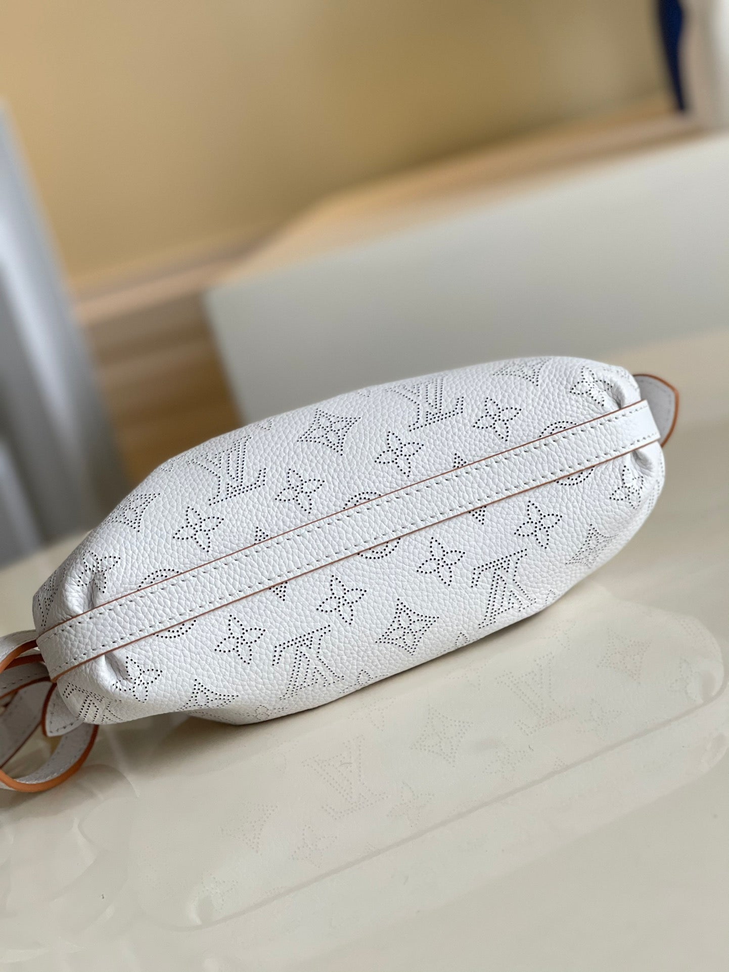 Louis Vuitton Scala Mini Pouch White For Women,  Shoulder And Crossbody Bags 9.1in/23cm Louis Vuitton M80410