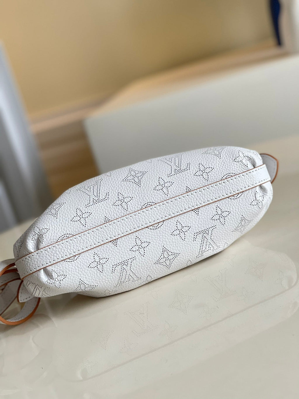 Louis Vuitton Scala Mini Pouch White For Women,  Shoulder And Crossbody Bags 9.1in/23cm Louis Vuitton M80410