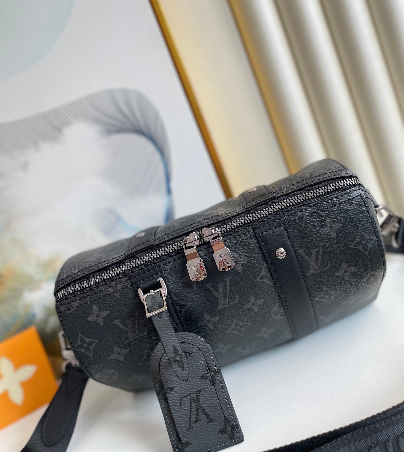 Louis Vuitton City Keepall Monogram Eclipse/Monogram Eclipse Reverse For Men, Bags, Shoulder And Crossbody Bags 10.6in/27cm Louis Vuitton M45936