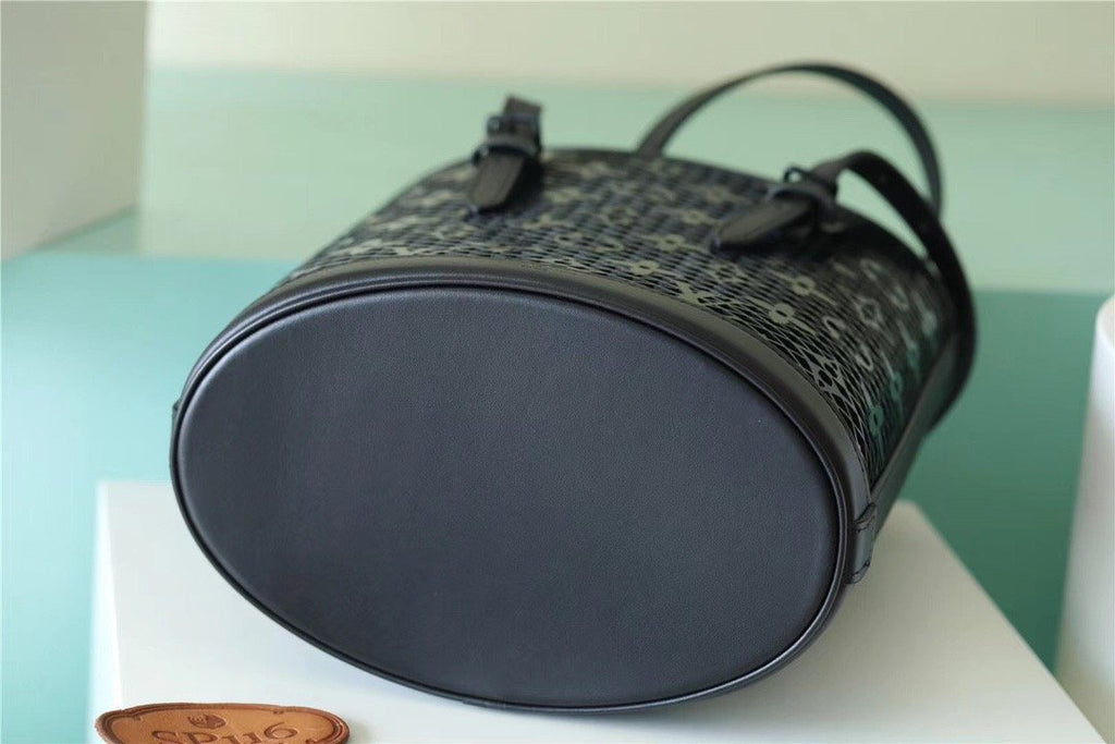 Louis Vuitton Bucket PM Monogram LaBy Nicolas Ghesquiere Black For Women,  Shoulder And Crossbody Bags 26cm/10.2in Louis Vuitton M20352