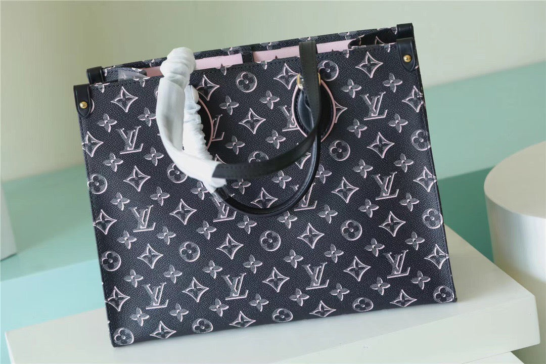 Louis Vuitton OnTheGo MM Monogram Canvas Black For Women,  Shoulder And Crossbody Bags 13.8in/35cm Louis Vuitton M46154