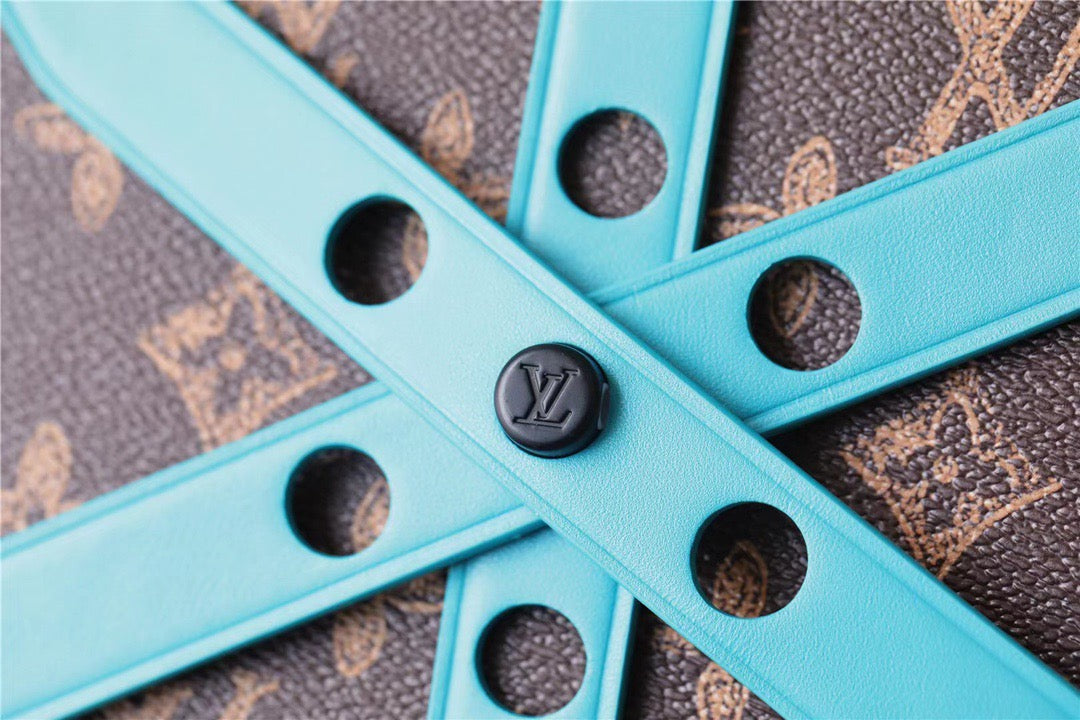 Louis Vuitton Wheel Box Monogram Canvas For Women, Women’s Handbags, Shoulder Bags And Crossbody Bags 9.1in/23cm Louis Vuitton 
