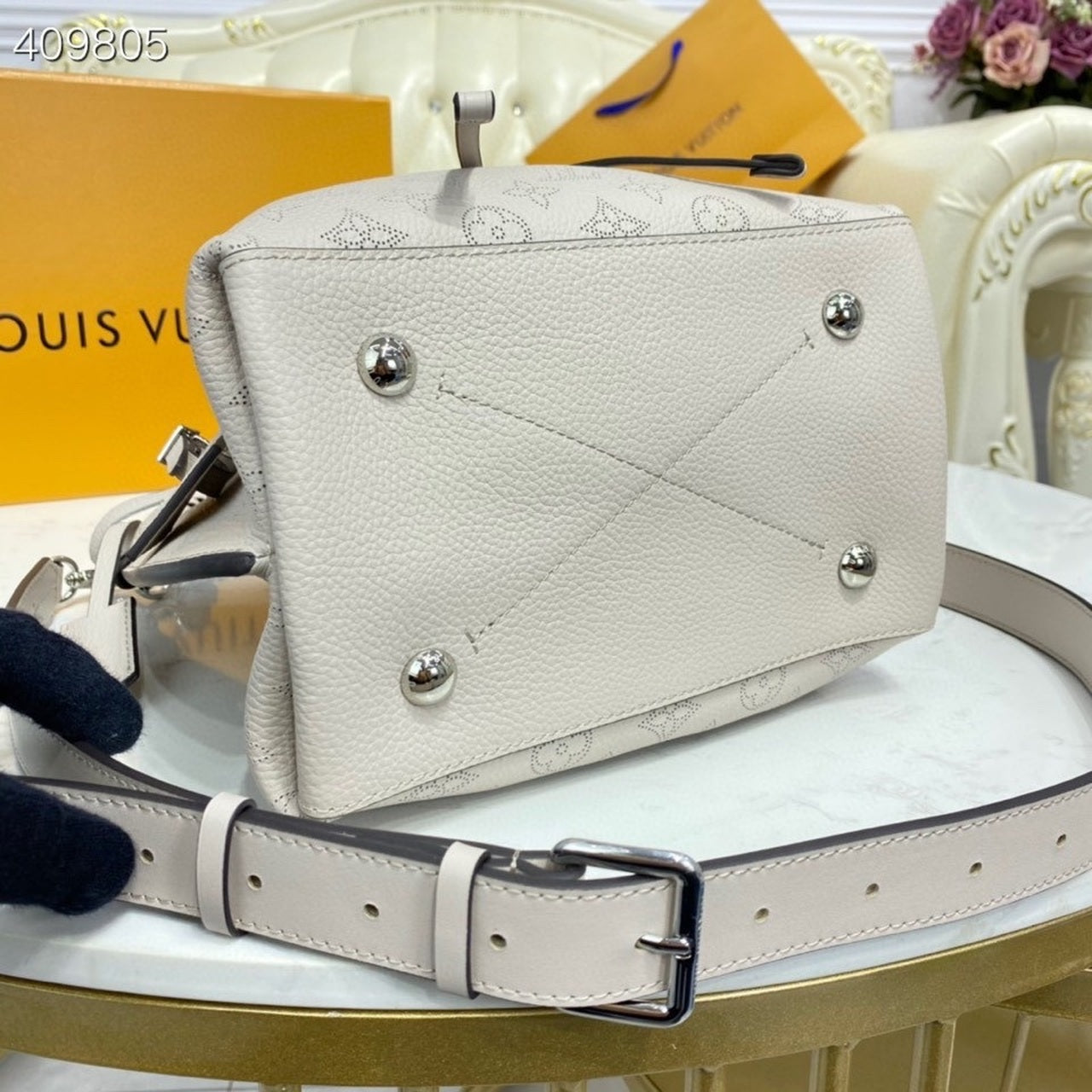 Louis Vuitton Muria Bucket Bag Snow White For Women,  Shoulder And Crossbody Bags 9.8in/25cm Louis Vuitton M58483