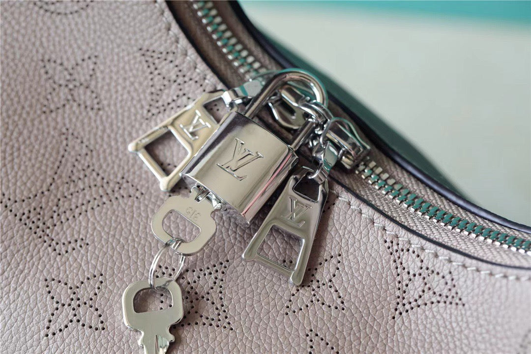 Louis Vuitton Why Knot MM Mahina Galet Beige For Women,  Shoulder And Crossbody Bags 13.4in/34cm Louis Vuitton M20787