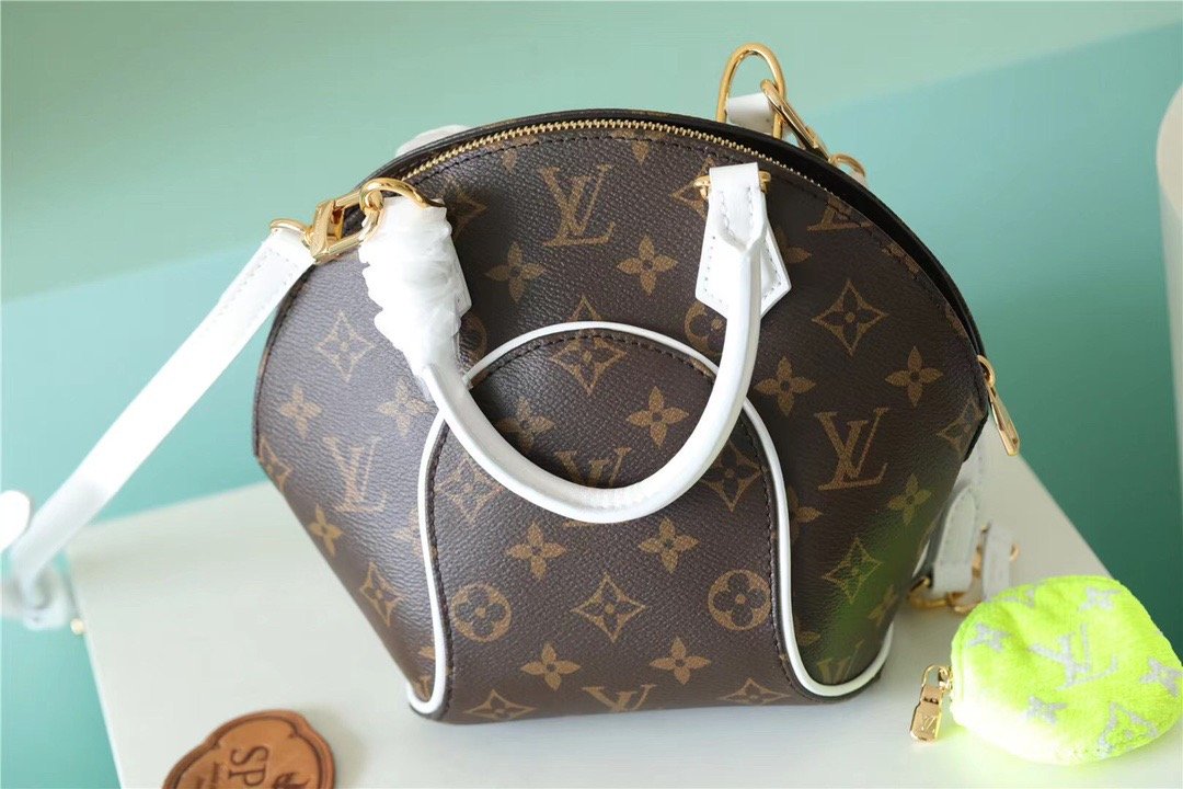 Louis Vuitton Ellipse Burberry Handbag Created By Nicolas Ghesquière From Classic Monogram Canvas For Women Brown 9.1in/23cm Louis Vuitton M20752