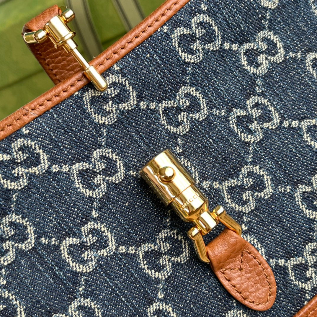 Gucci Jackie 1961 Mini Shoulder Bag Blue And Ivory Gucci Jacquard Denim For Women 7.5in/19cm Gucci ‎637092 2KQGucci 8375